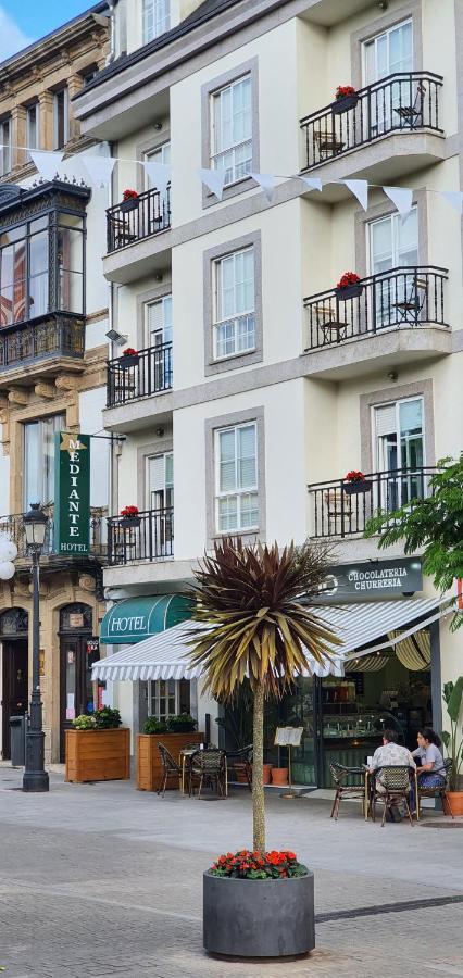 Hotel Mediante リバデオ エクステリア 写真